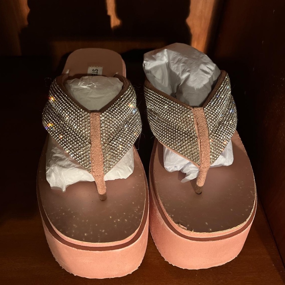 Y2K Steve Madden Platform Rhinestone Flip Flop Sandals
